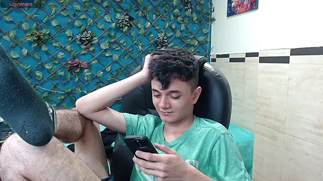 Waturox online show from 03.19.25