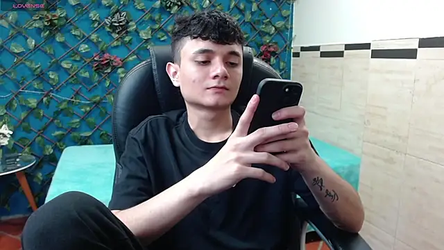 Waturox online show from 03.22.25