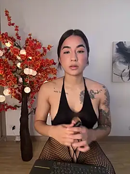 VictoriaHiill online show from 02.10.26