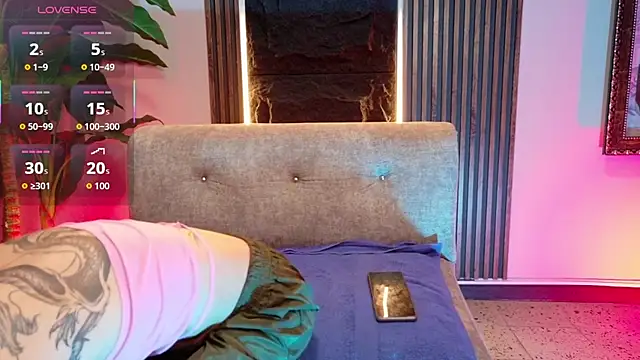 salomee star  online show from 11.09.25