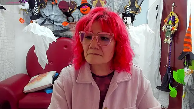 Salomeediaz  online show from 10.18.25