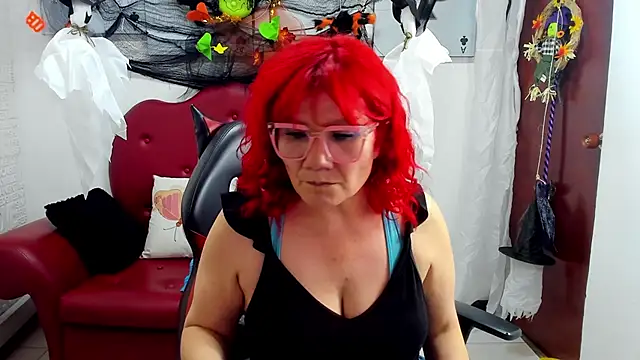 Salomeediaz  online show from 10.21.25