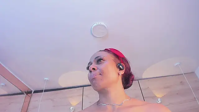 Snapshot of martina_touss chatting on 04.24.26 martina touss online show from 04.24.26