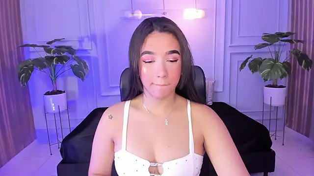 SaraaMills online show from 04.26.26