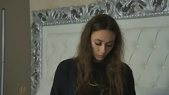 AliceMunro online show from 11.18.25