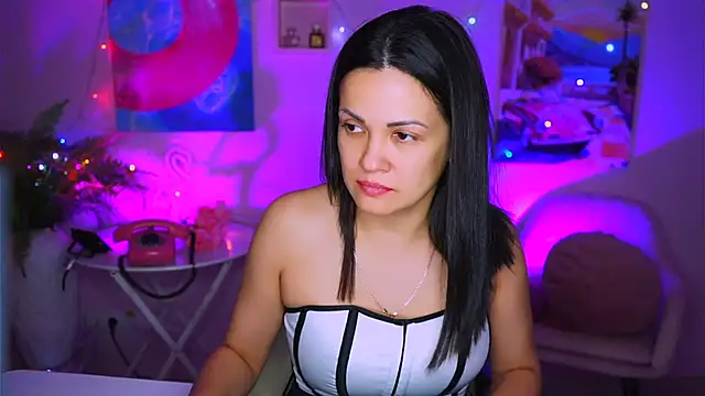 KarolinaRobinson online show from 12.26.24