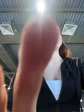 Snapshot of Accole chatting on 02.14.26 Accole online show from 02.14.26