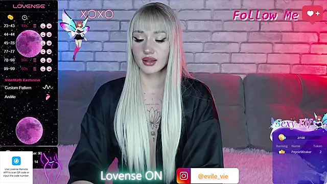 Snapshot of Eva_Evile chatting on 12.27.24 Eva Evile online show from 12.27.24