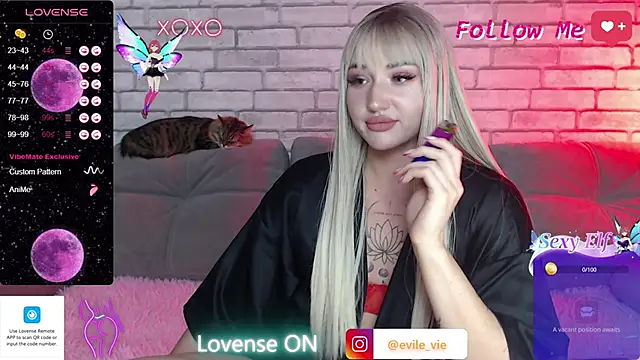 Snapshot of Eva_Evile chatting on 02.08.25 Eva Evile online show from 02.08.25