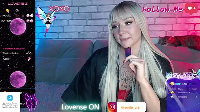 Snapshot of Eva_Evile chatting on 03.09.25 Eva Evile online show from 03.09.25