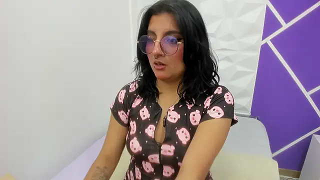 Snapshot of Alliccee chatting on 01.23.25 Alliccee online show from 01.23.25