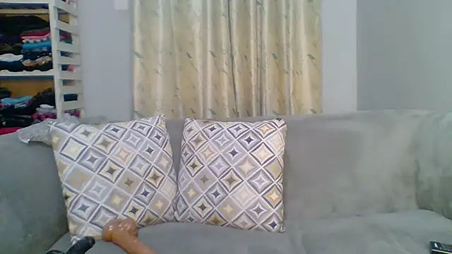 Petite 254 online show from 05.06.26