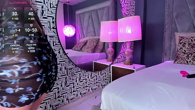 Hotsamantamature online show from 03.04.25