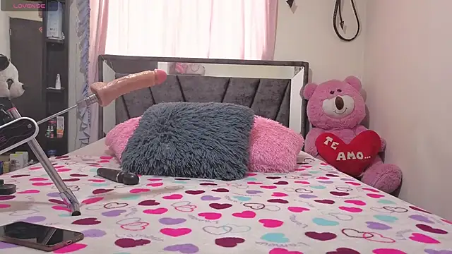 Hotsamantamature online show from 03.11.26