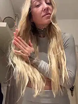 ElenaHaze online show from 12.18.24