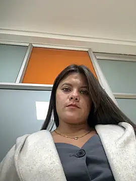 Victoriabecker online show from 11.12.25