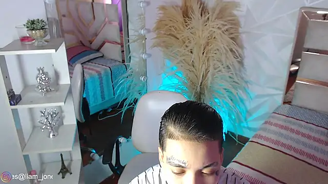 Jonesliam23 online show from 03.26.26