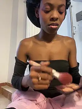 adaraSmiith online show from 12.12.24