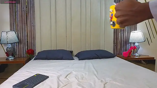 adaraSmiith online show from 12.15.25