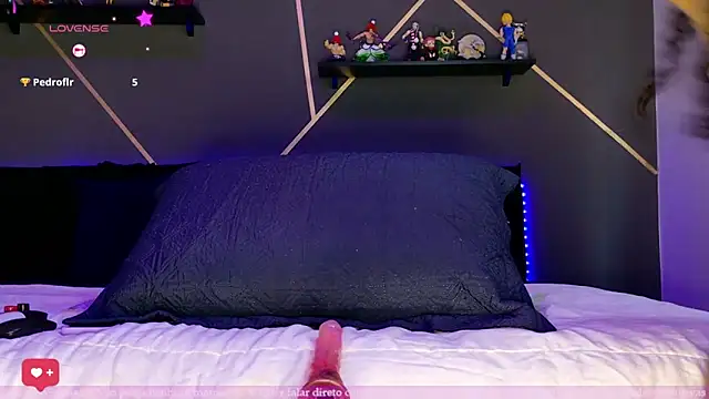 Snapshot of LorenaSirena chatting on 10.30.25 LorenaSirena online show from 10.30.25