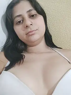 Snapshot of Moranguinho1029 chatting on 08.02.26 Moranguinho1029 online show from 08.02.26