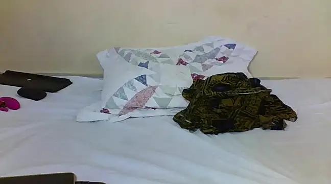 preettys56 online show from 02.24.25