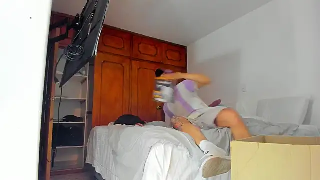 Jordyrodriiguez online show from 02.17.25