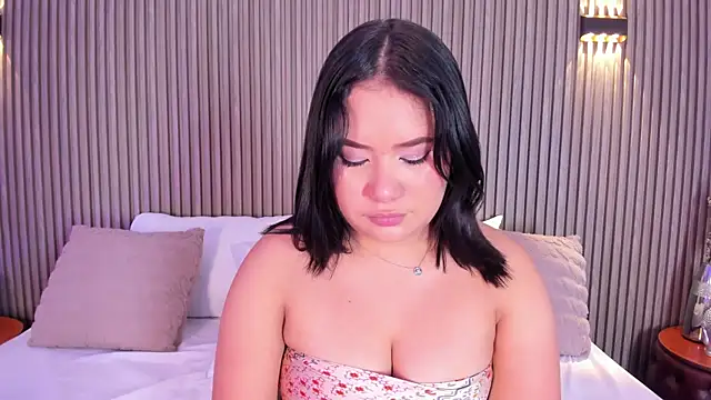 HannaKarson online show from 04.12.26