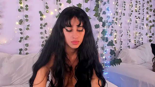 Snapshot of Natasha_Nasty2 chatting on 01.05.25 Natasha Nasty2 online show from 01.05.25