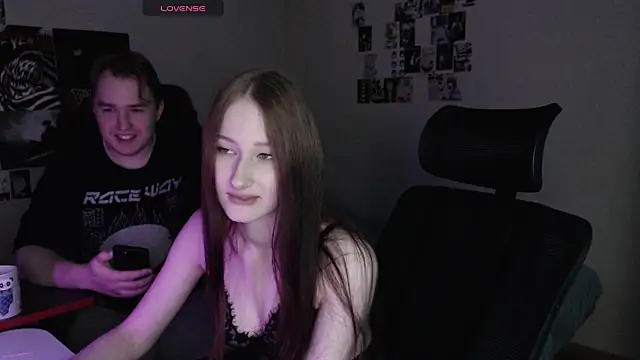 Snapshot of camcoupbang chatting on 09.08.25 camcoupbang online show from 09.08.25