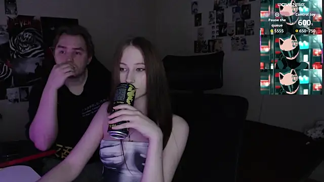 Snapshot of camcoupbang chatting on 10.04.25 camcoupbang online show from 10.04.25