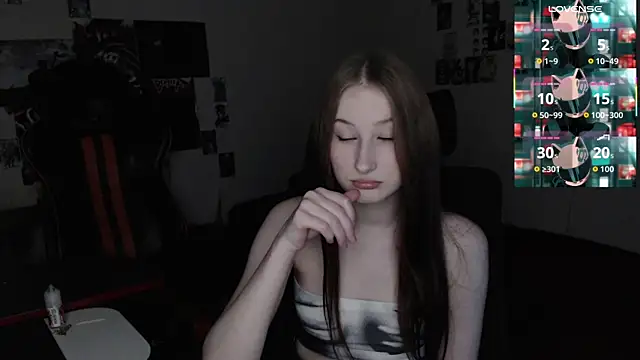 Snapshot of camcoupbang chatting on 10.05.25 camcoupbang online show from 10.05.25