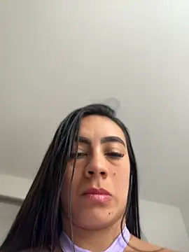 Snapshot of LauraCadwell chatting on 06.23.26 LauraCadwell online show from 06.23.26