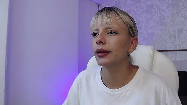 peyton golden1 online show from 12.04.25