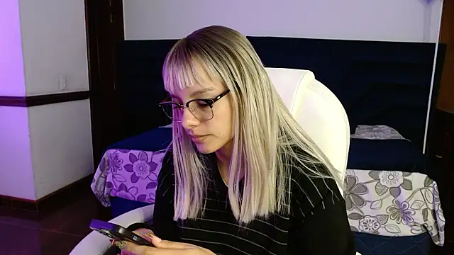 Snapshot of peyton_golden1 chatting on 02.03.26 peyton golden1 online show from 02.03.26