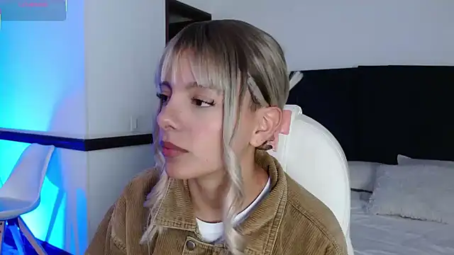 Snapshot of peyton_golden1 chatting on 03.05.26 peyton golden1 online show from 03.05.26