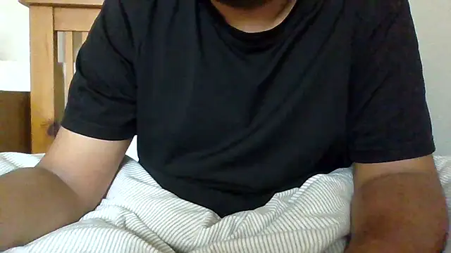 Snapshot of whoreboi98 chatting on 04.15.26 whoreboi98 online show from 04.15.26