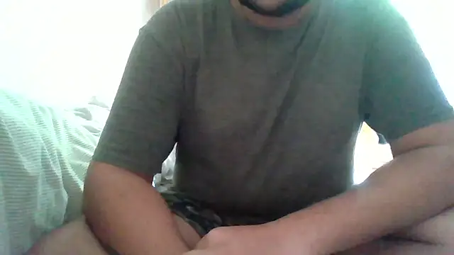 Snapshot of whoreboi98 chatting on 06.21.26 whoreboi98 online show from 06.21.26