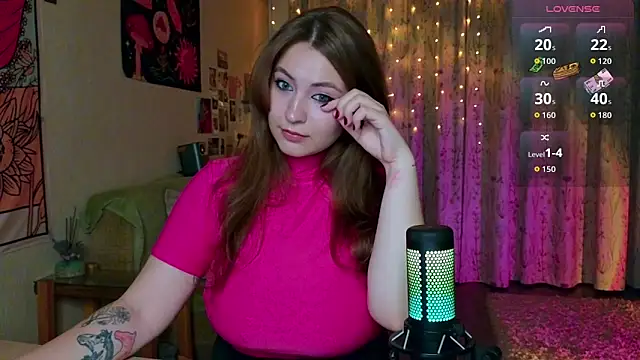 LisaCase online show from 09.27.25