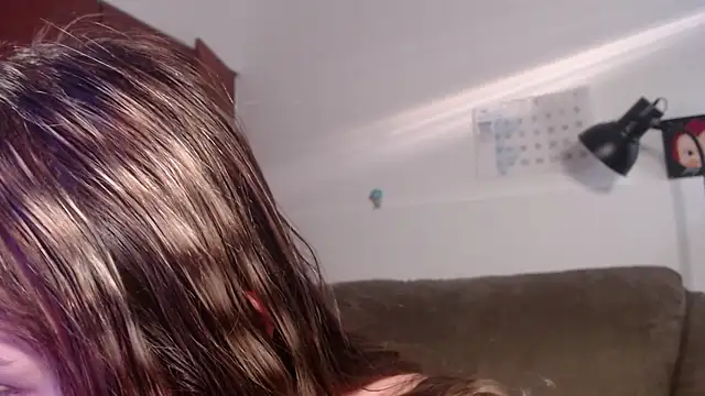 NEXT DOOR GIRL  online show from 11.05.25