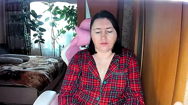 Snapshot of Tatyana51 chatting on 04.25.26 Tatyana51 online show from 04.25.26