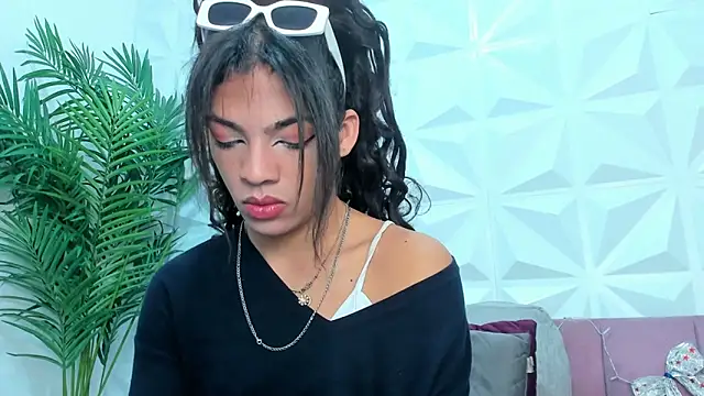 Briyit Doll online show from 12.11.24