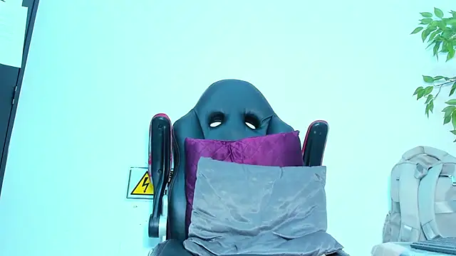 Briyit Doll online show from 02.21.25