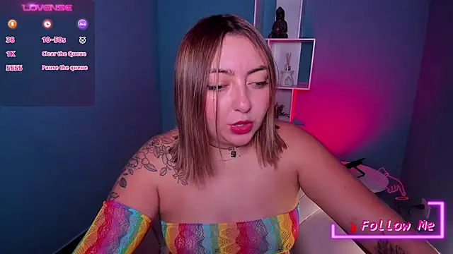 Snapshot of miaawild chatting on 01.29.25 miaawild online show from 01.29.25