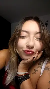 Snapshot of miaawild chatting on 10.24.25 miaawild online show from 10.24.25