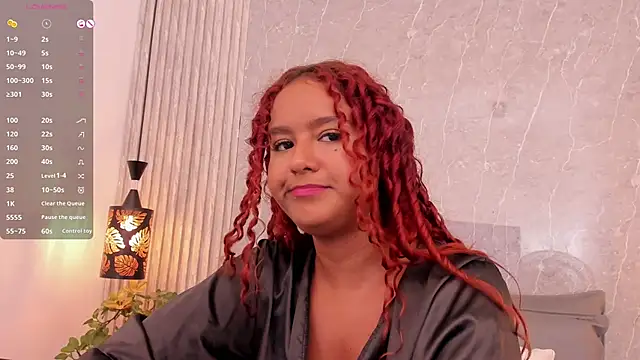 Sophiee Velvet online show from 03.12.25