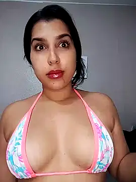 NiaSoler online show from 02.06.25