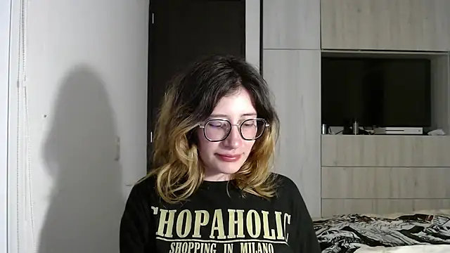 mariana124- online show from 12.17.24