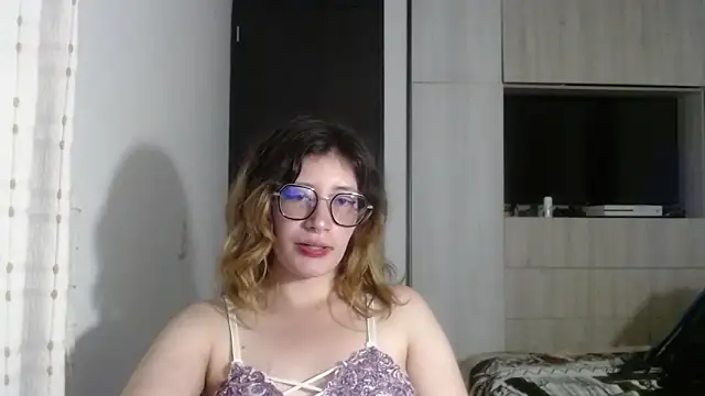 mariana124- online show from 12.21.24