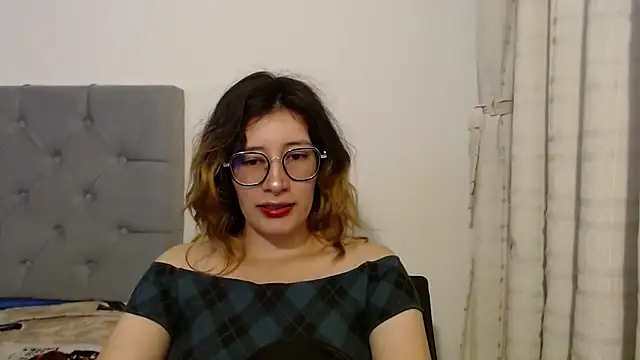 mariana124- online show from 12.23.24